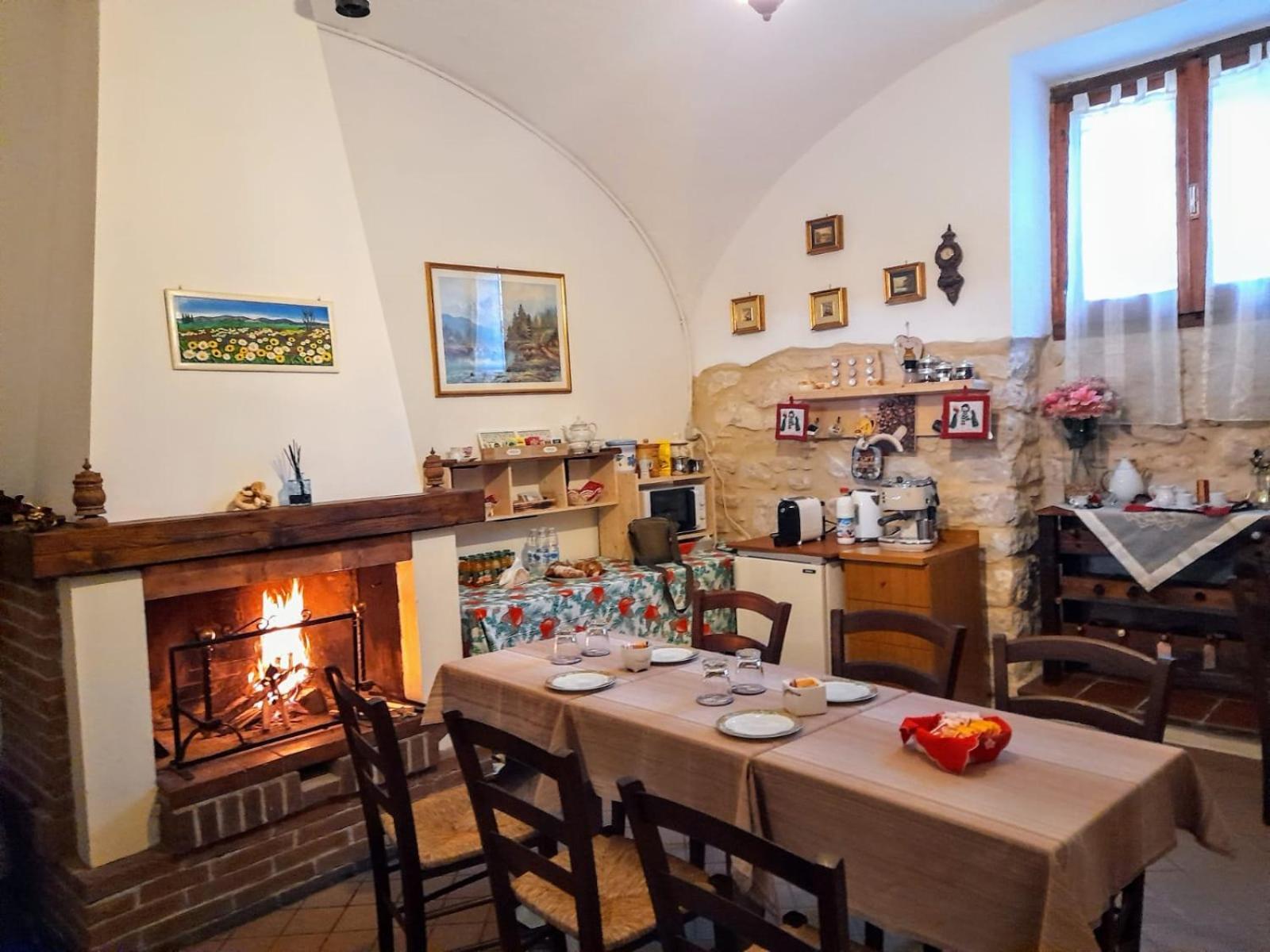 B&B L'Arco Fiorito San Gregorio  Ngoại thất bức ảnh